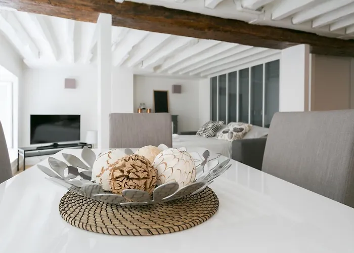 Lafayette Private Apartment